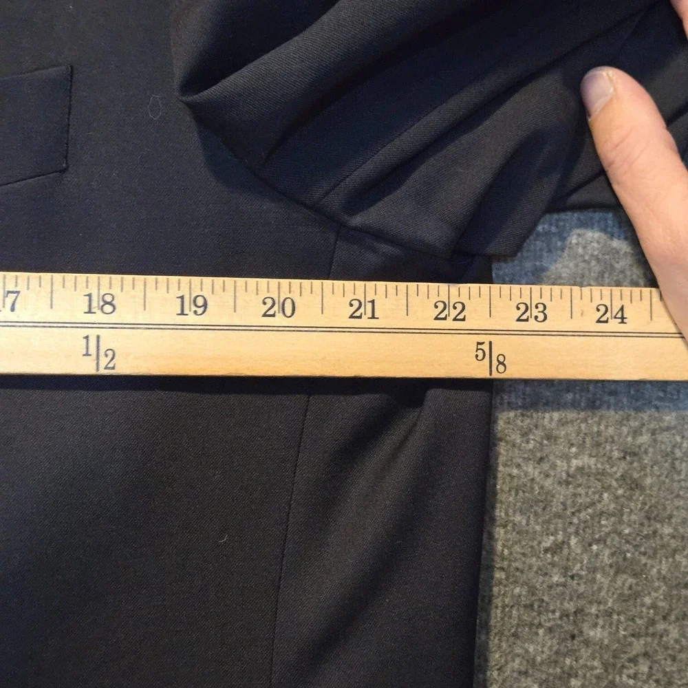 Hugo Boss length 33